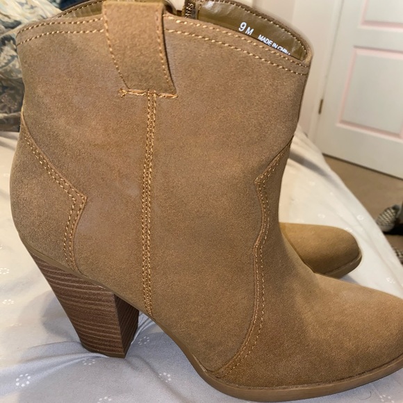 American Eagle ankle boots - Picture 1 of 2